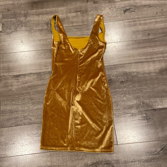 Re-Named Dress - Picture 2 of 4